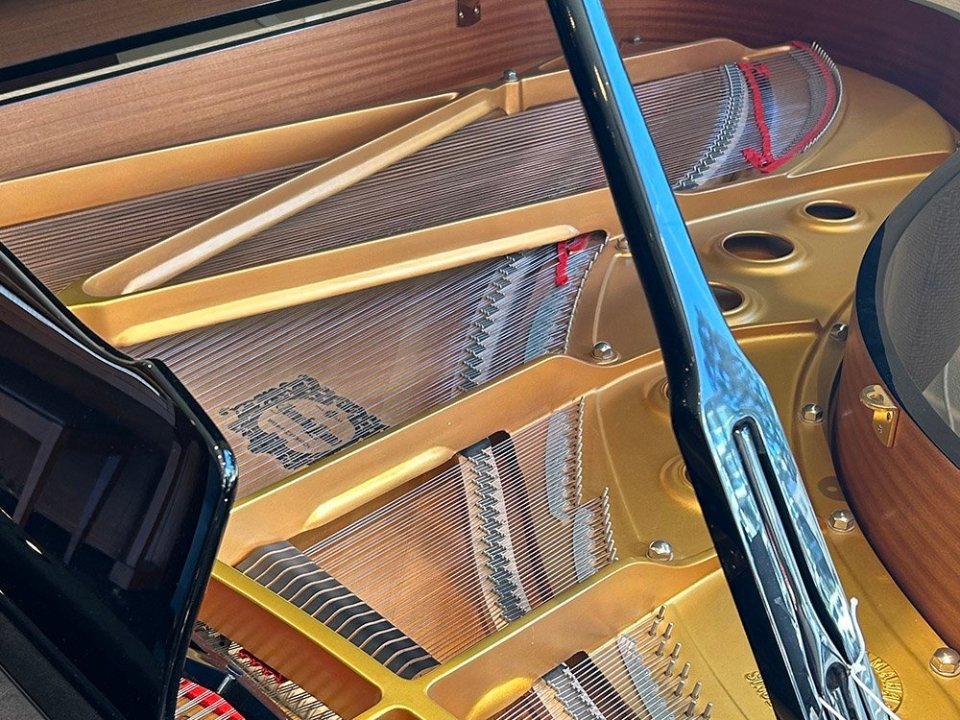 Cận cảnh YAMAHA C5 PE tại Piano House